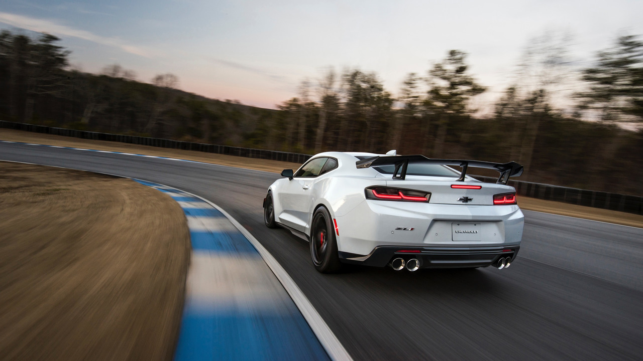 Zl1 1le Extreme Track Package Leads 2018 Camaro Lineup New Extreme