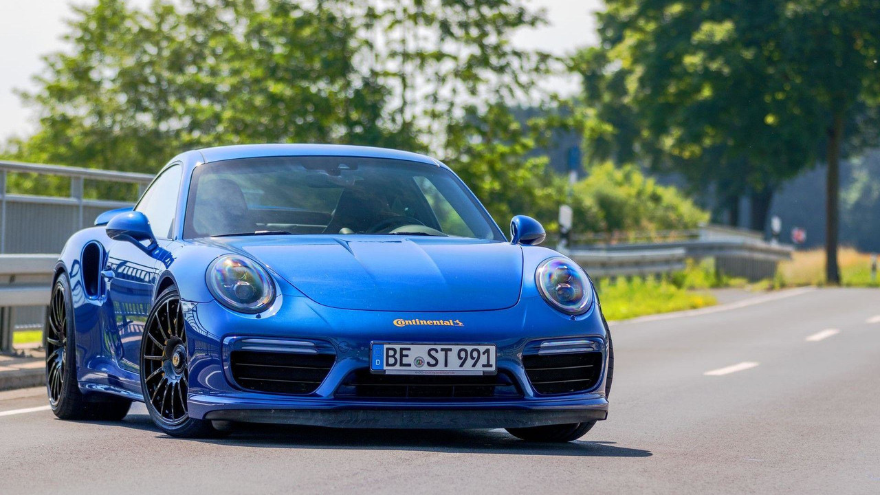 Porsche 911 Turbo s голубой