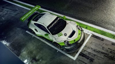 Strong, swift, spectacular: the new 911 GT3 R