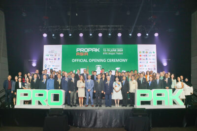ProPak Asia 2024 has begun, attracting over 2,000 companies from around the world. The Thai and regional food and beverage industries are buzzing with activity. Highlights of the event include smart factories, automation systems, robots, AI, and popular environmental technologies. Trade and business negotiations are expected to exceed 5 billion baht.